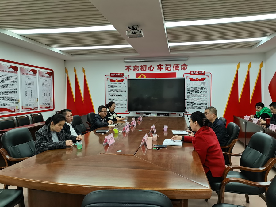 西乡塘区政府领导带队到广西兽医研究所调研座谈